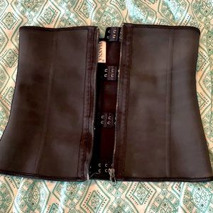 Yianna waist trainer